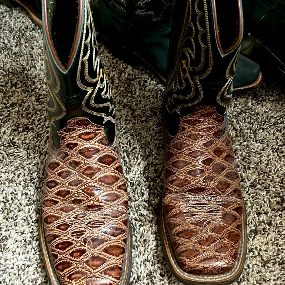 Arita cowboy boots